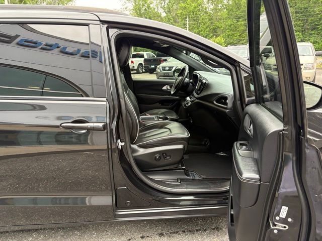 2019 Chrysler Pacifica Hybrid Limited Jacksonville FL
