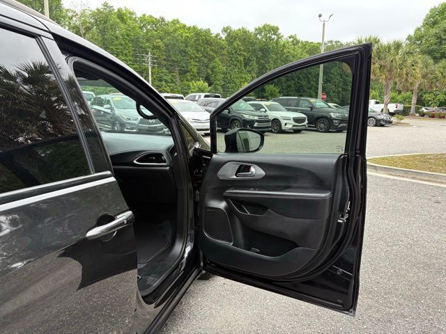 2019 Chrysler Pacifica Hybrid Limited Jacksonville FL