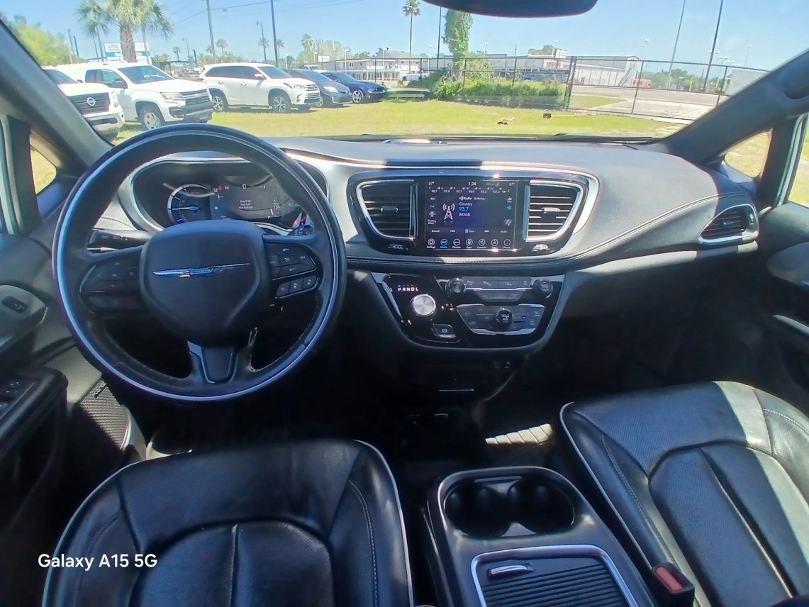 2019 Chrysler Pacifica Hybrid Limited Minivan 4D Maitland FL