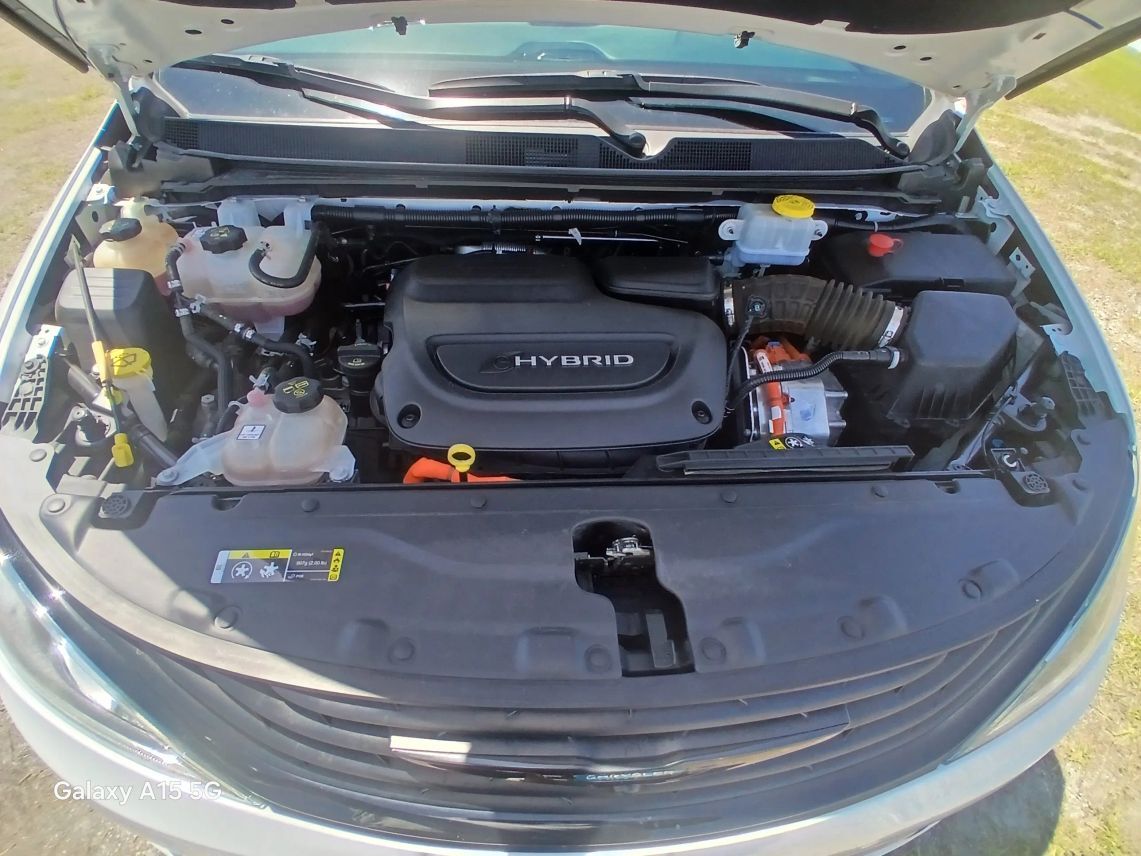 2019 Chrysler Pacifica Hybrid Limited Minivan 4D Maitland FL