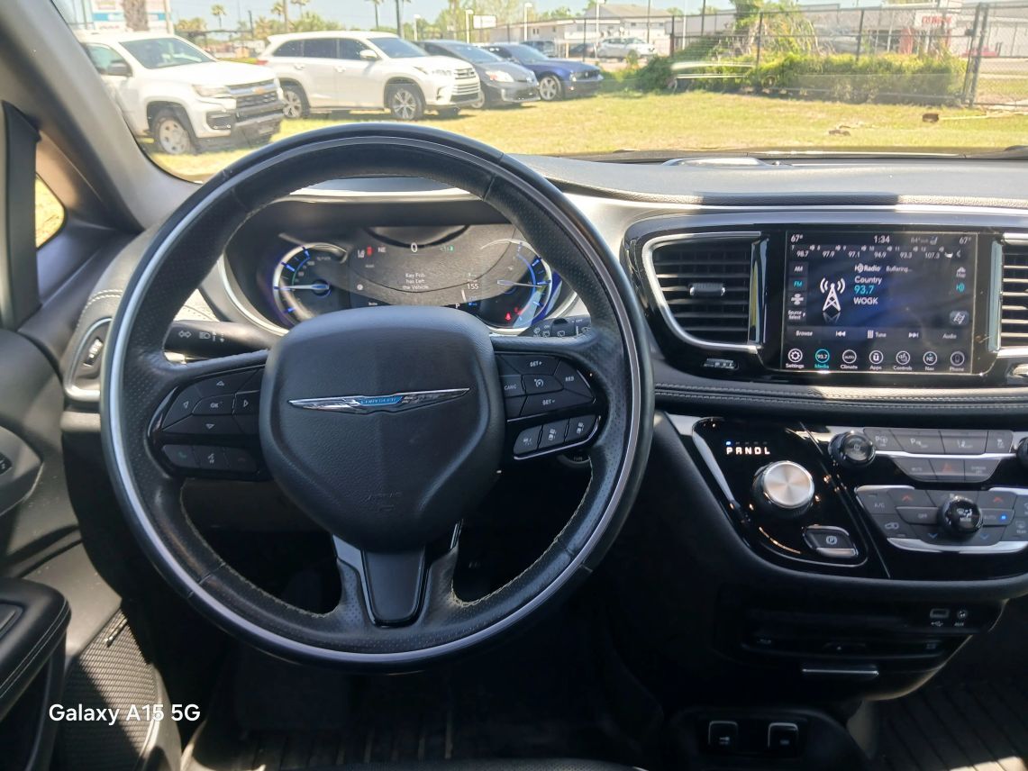 2019 Chrysler Pacifica Hybrid Limited Minivan 4D Maitland FL