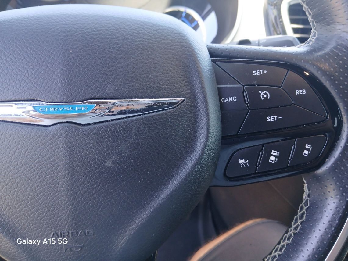 2019 Chrysler Pacifica Hybrid Limited Minivan 4D Maitland FL