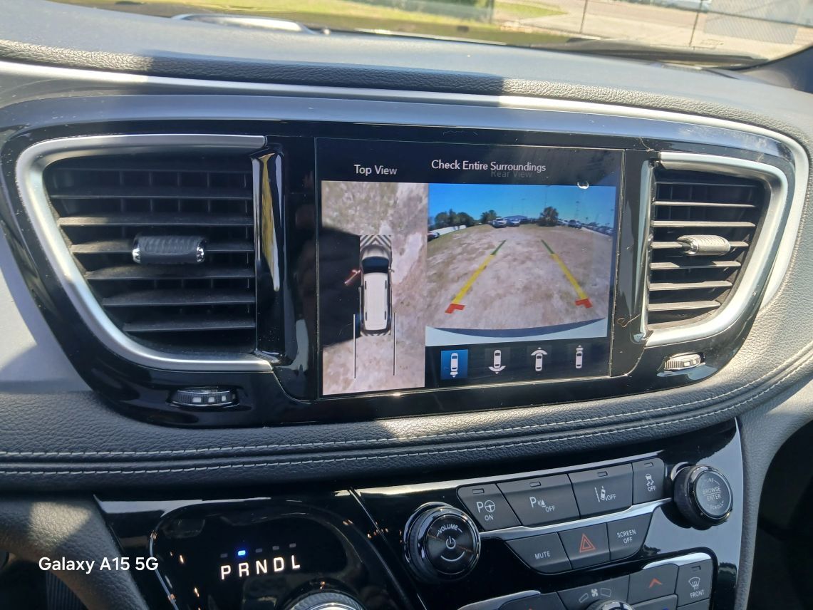 2019 Chrysler Pacifica Hybrid Limited Minivan 4D Maitland FL