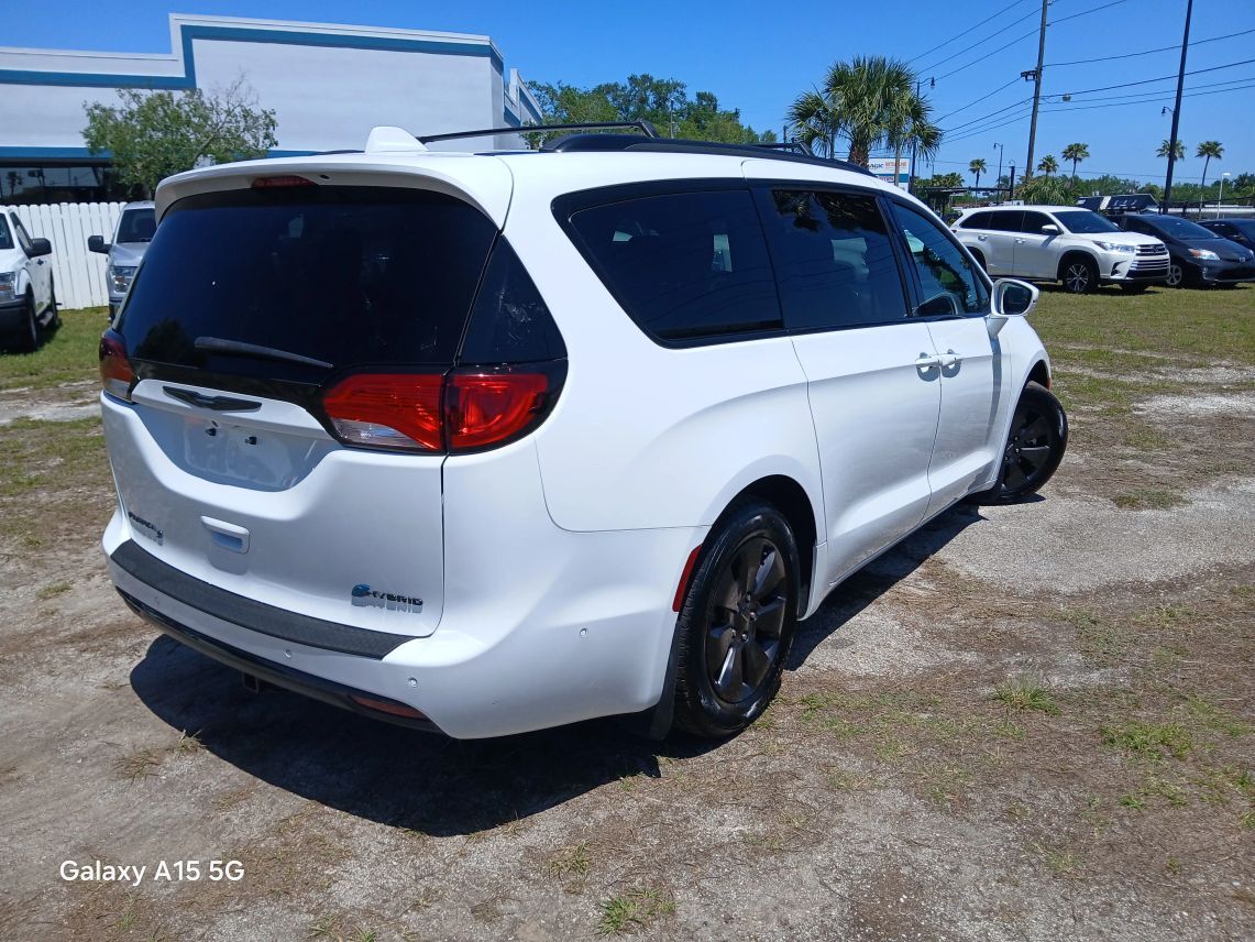 2019 Chrysler Pacifica Hybrid Limited Minivan 4D Maitland FL