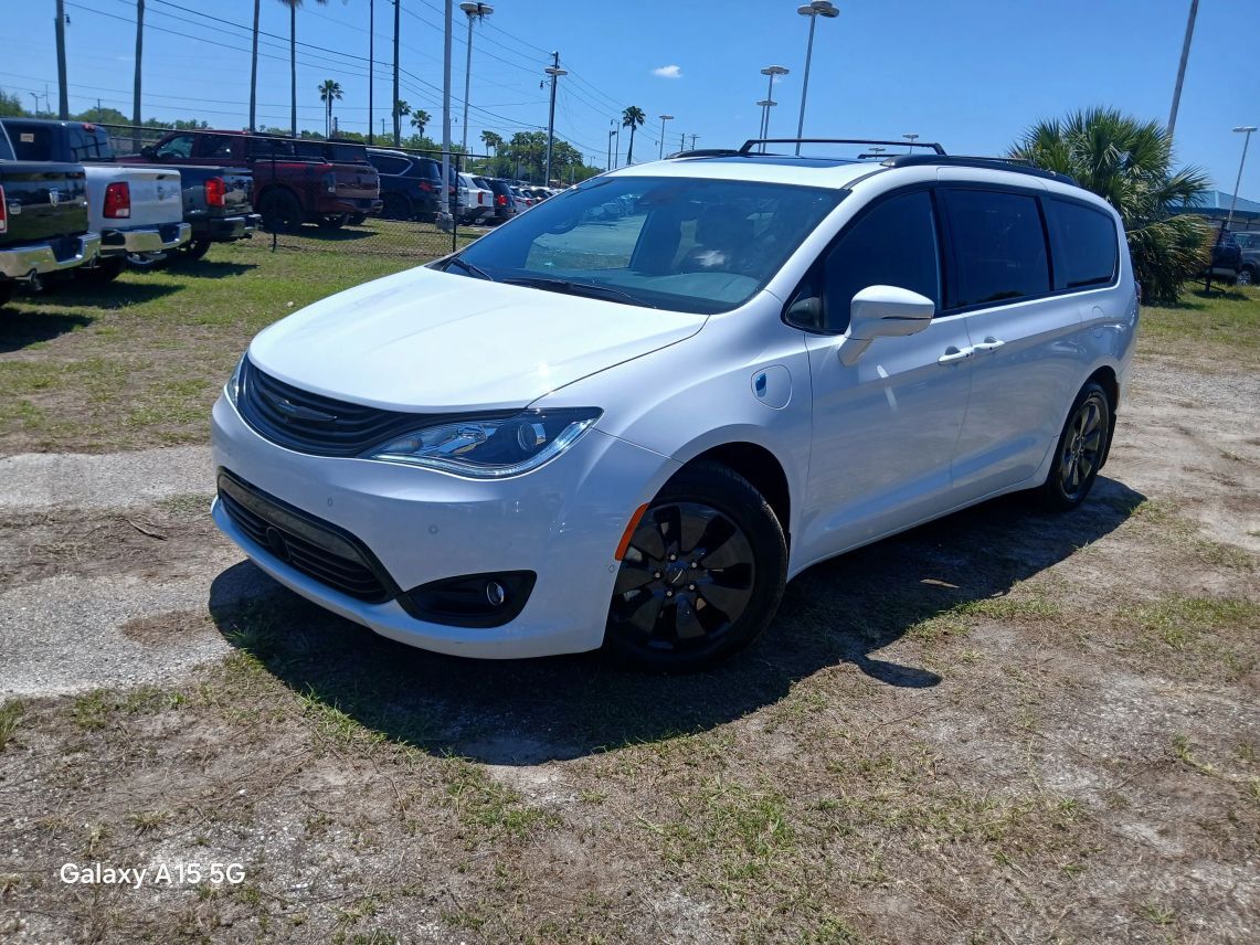 2019 Chrysler Pacifica Hybrid Limited Minivan 4D Maitland FL