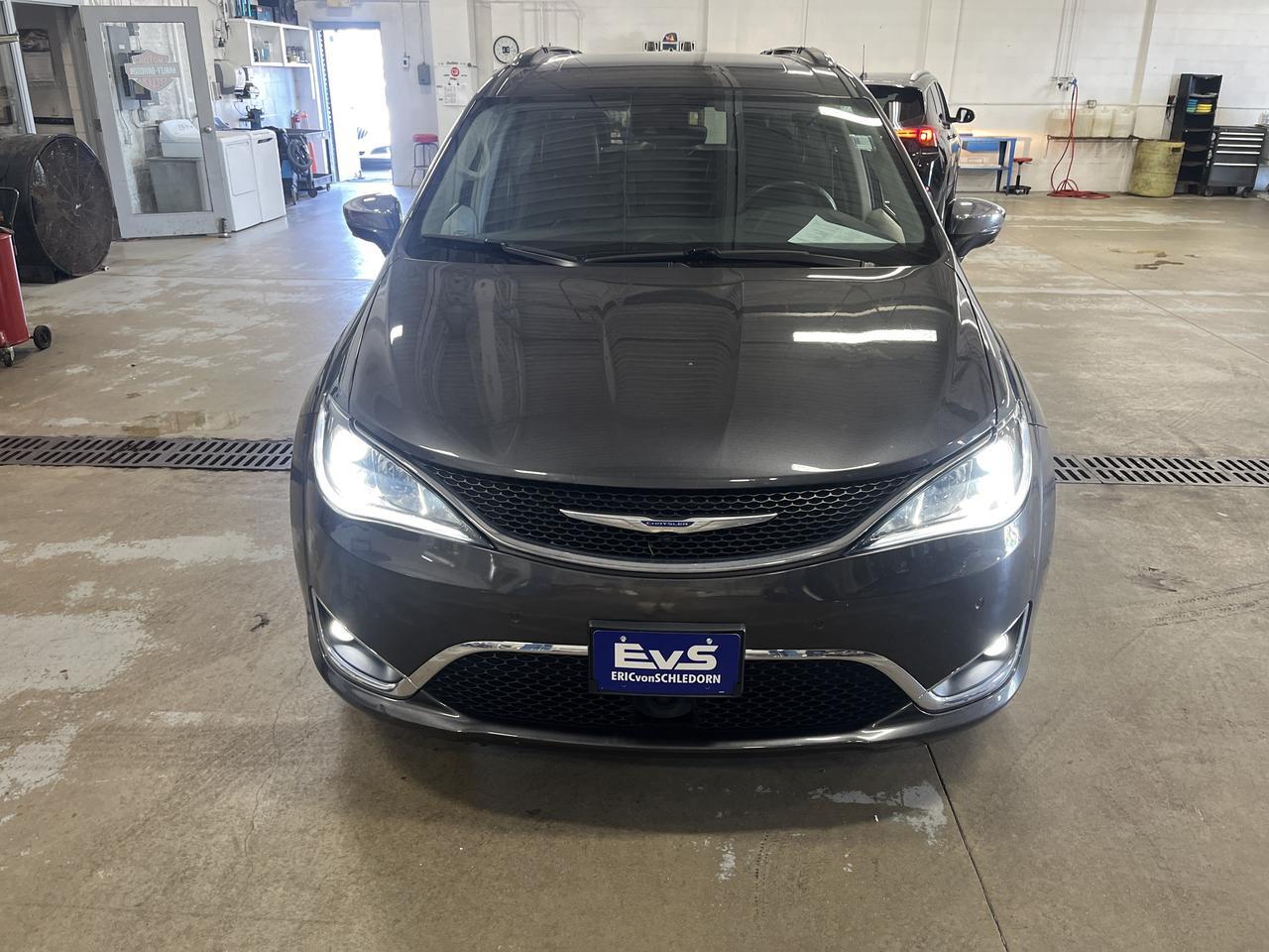 2019 Chrysler Pacifica Limited AdvancedSafetytec Tire&Whel TrailerTowGroups w/AdptvCrz 20s Sunroof Nav 360DegSurroundVision