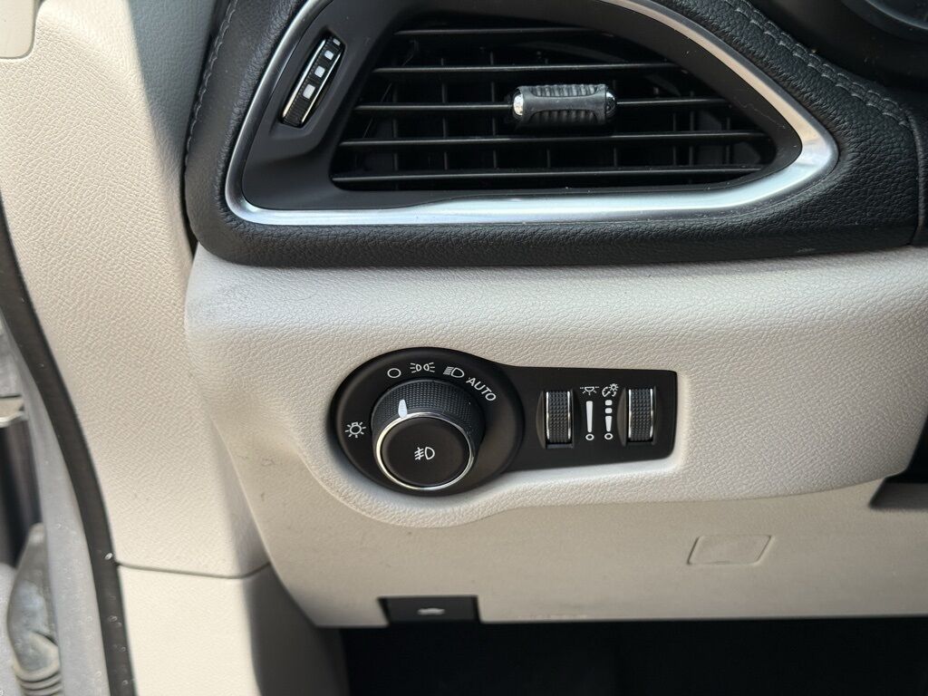 2019 Chrysler Pacifica Limited Crestwood KY