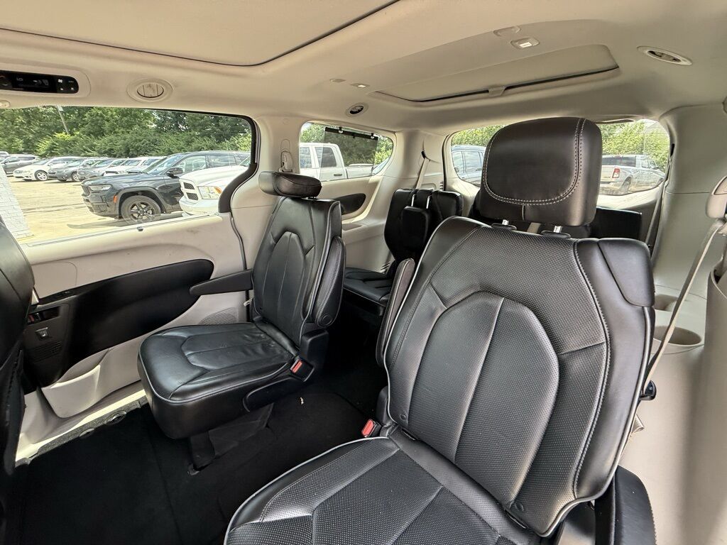 2019 Chrysler Pacifica Limited Crestwood KY