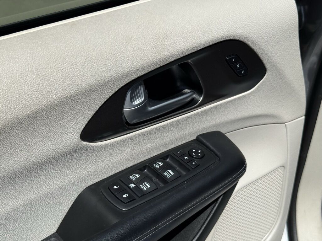 2019 Chrysler Pacifica Limited Crestwood KY