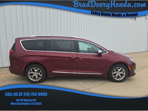2019_Chrysler_Pacifica_Limited_ West Burlington IA