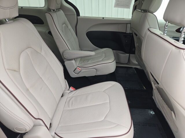 2019 Chrysler Pacifica Limited West Burlington IA