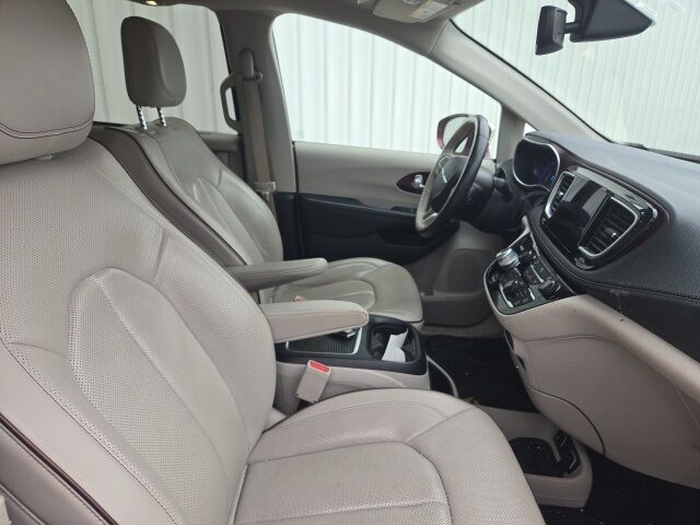 2019 Chrysler Pacifica Limited West Burlington IA