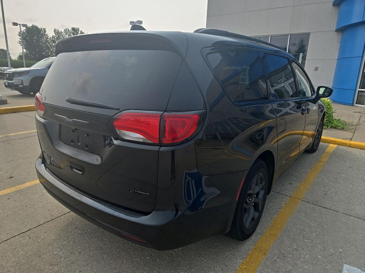 2019 Chrysler Pacifica Limited West Burlington IA
