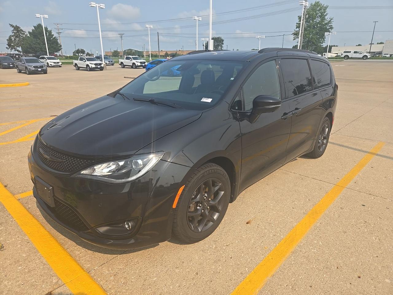 2019 Chrysler Pacifica Limited West Burlington IA