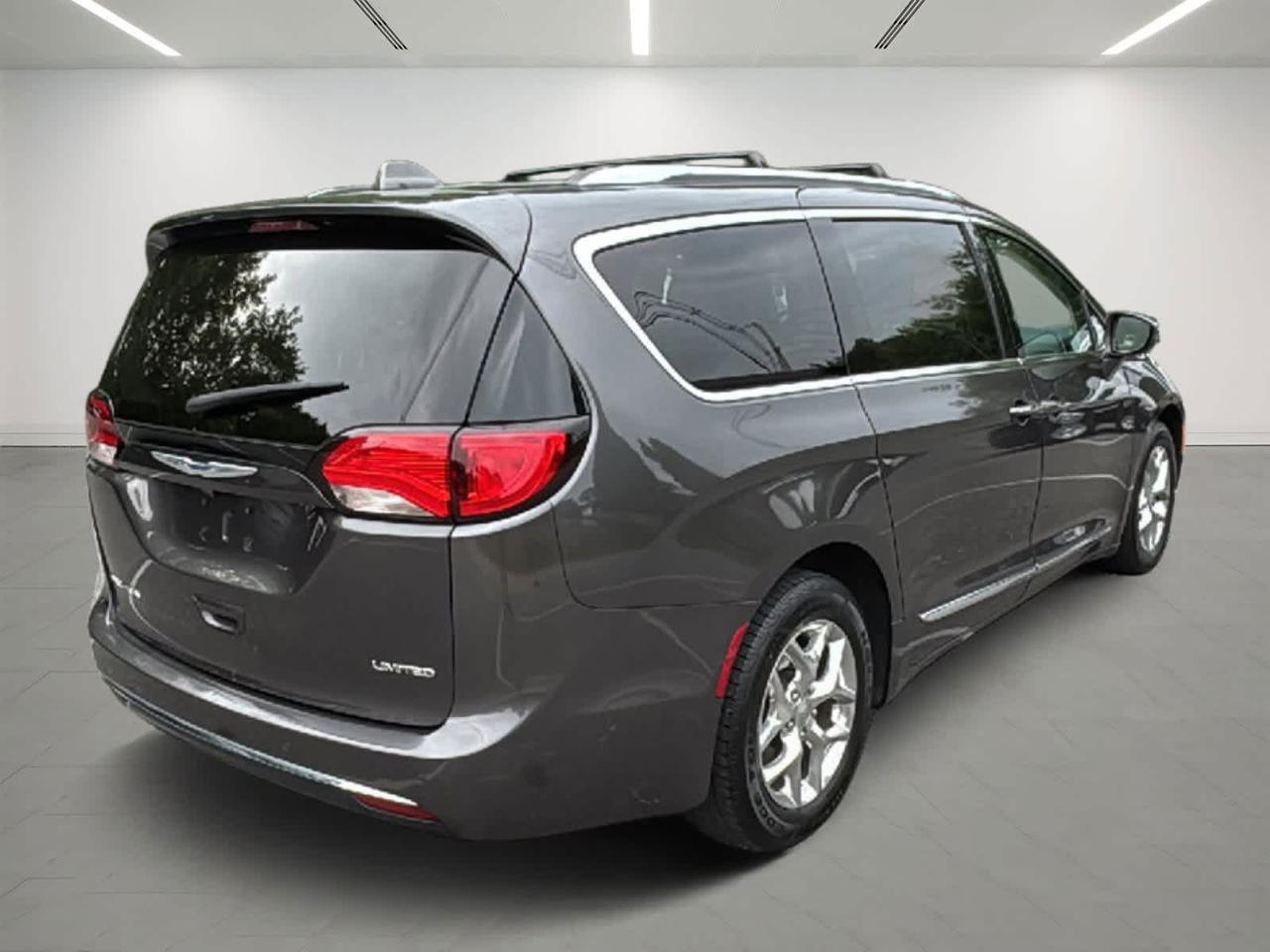 2019 Chrysler Pacifica Limited Hudson MA