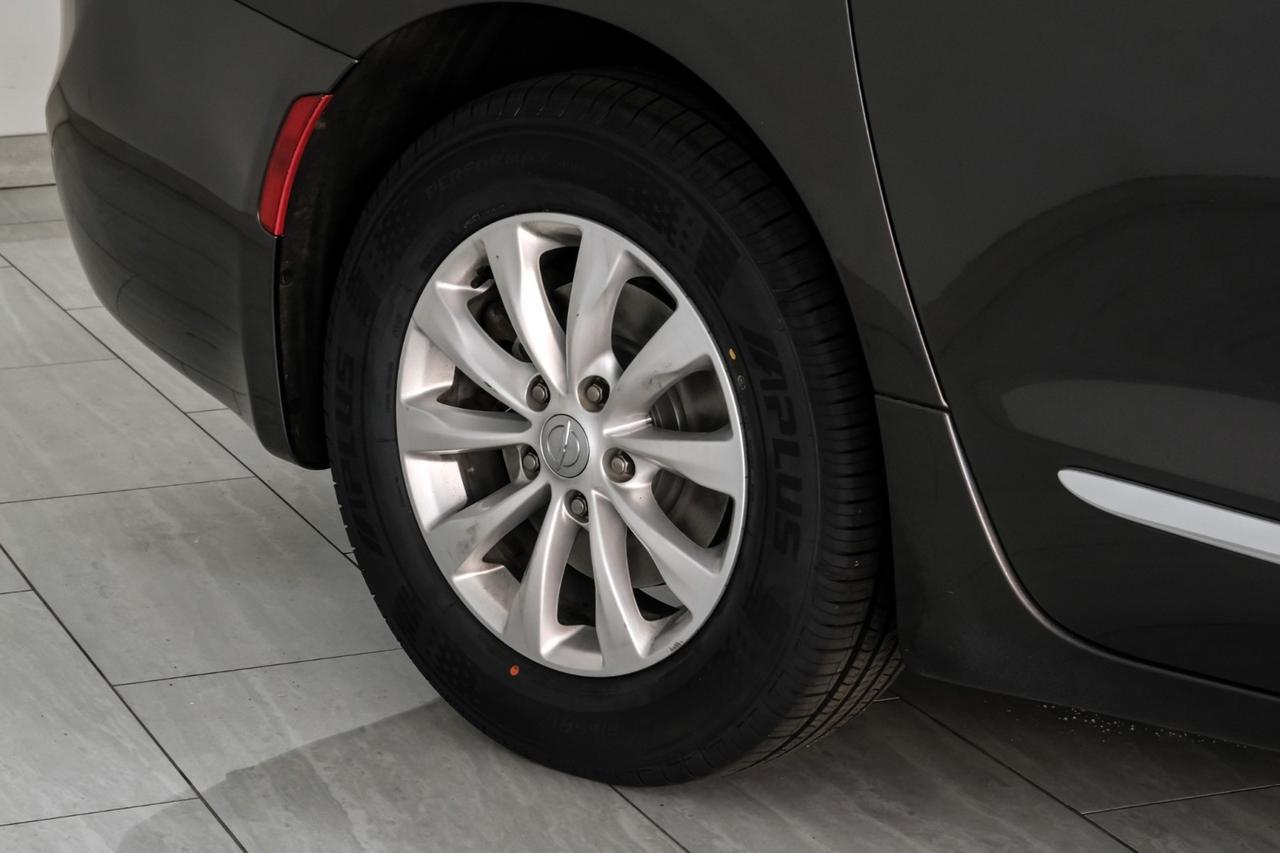 2019 Chrysler Pacifica TOURING L BLIND SPOT ASSIST LEATHER HEATED SEATS REAR CAMERA KEY Carrollton TX