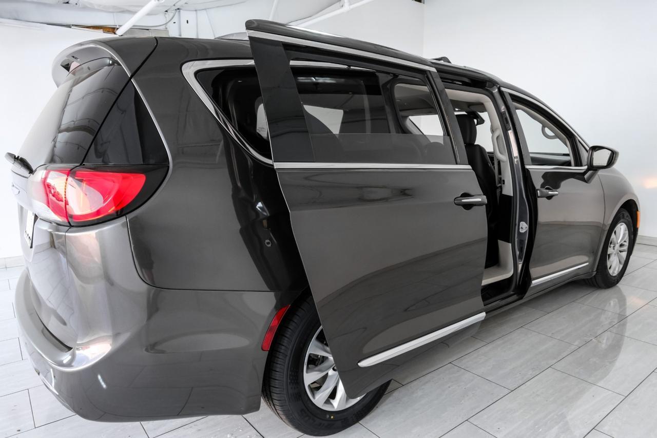2019 Chrysler Pacifica TOURING L BLIND SPOT ASSIST LEATHER HEATED SEATS REAR CAMERA KEY Carrollton TX