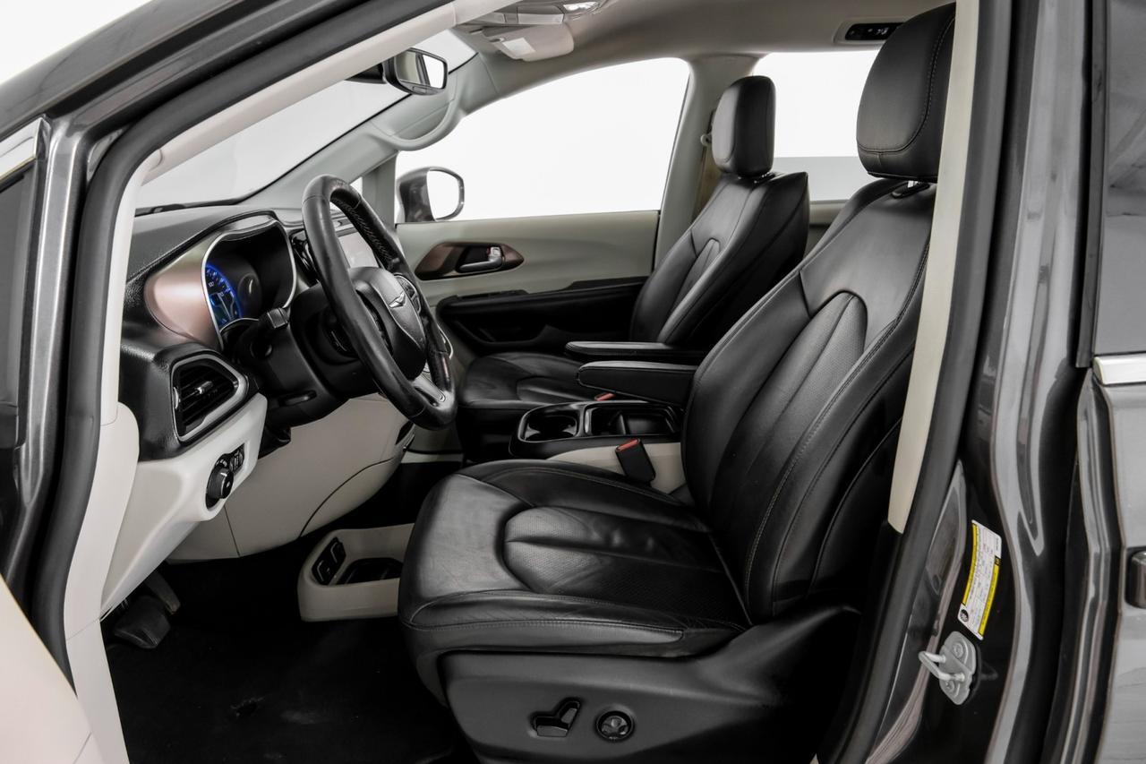 2019 Chrysler Pacifica TOURING L BLIND SPOT ASSIST LEATHER HEATED SEATS REAR CAMERA KEY Carrollton TX