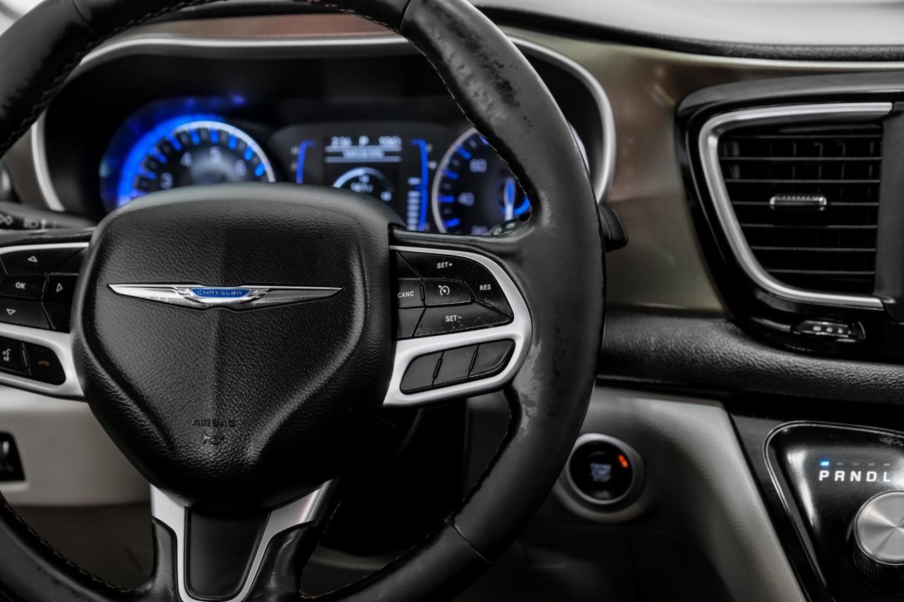 2019 Chrysler Pacifica TOURING L BLIND SPOT ASSIST LEATHER HEATED SEATS REAR CAMERA KEY Carrollton TX