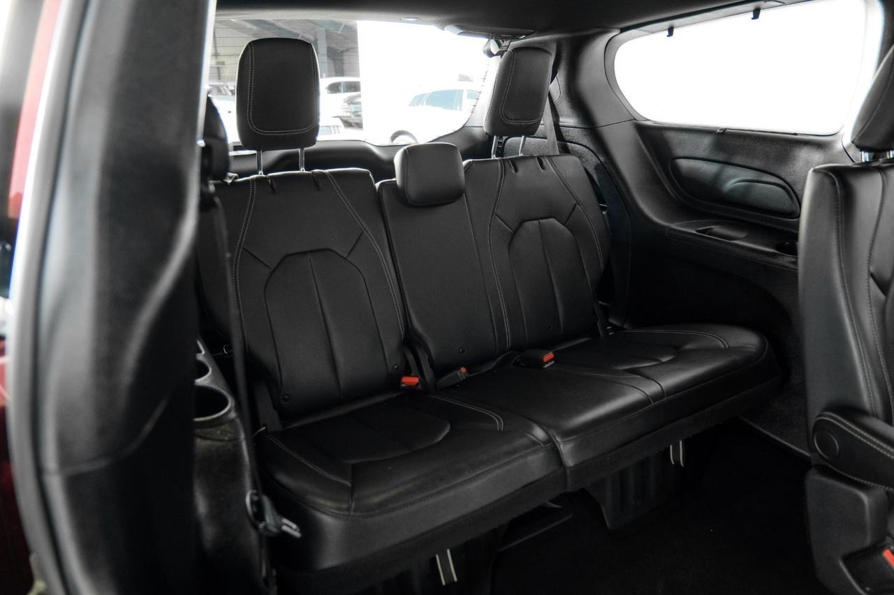 2019 Chrysler Pacifica TOURING L BLIND SPOT ASSIST NAVIGATION LEATHER HEATED SEATS REAR Carrollton TX