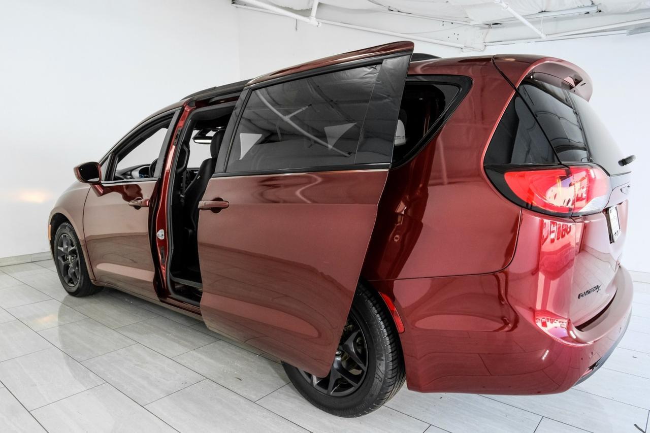2019 Chrysler Pacifica TOURING L BLIND SPOT ASSIST NAVIGATION LEATHER HEATED SEATS REAR Carrollton TX