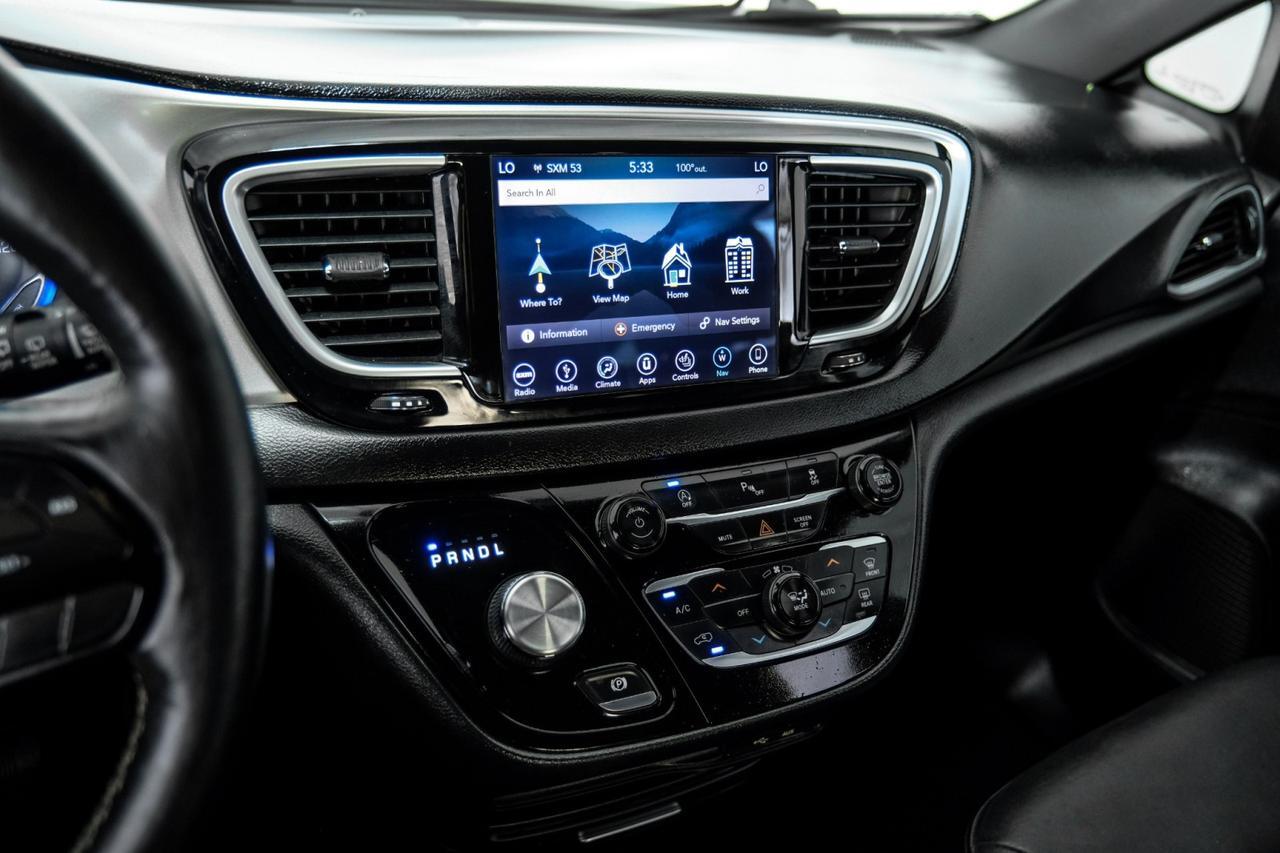 2019 Chrysler Pacifica TOURING L BLIND SPOT ASSIST NAVIGATION LEATHER HEATED SEATS REAR Carrollton TX