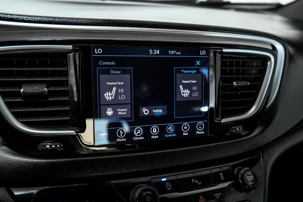 2019 Chrysler Pacifica TOURING L BLIND SPOT ASSIST NAVIGATION LEATHER HEATED SEATS REAR Carrollton TX