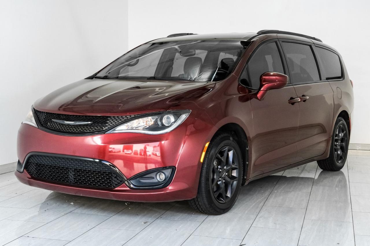 2019 Chrysler Pacifica TOURING L BLIND SPOT ASSIST NAVIGATION LEATHER HEATED SEATS REAR Carrollton TX