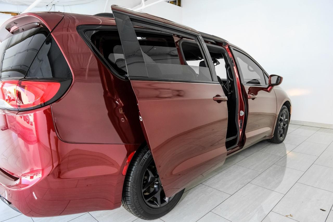 2019 Chrysler Pacifica TOURING L BLIND SPOT ASSIST NAVIGATION LEATHER HEATED SEATS REAR Carrollton TX