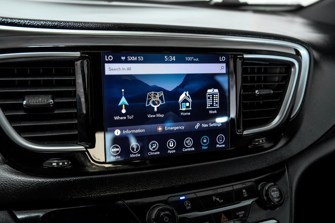 2019 Chrysler Pacifica TOURING L BLIND SPOT ASSIST NAVIGATION LEATHER HEATED SEATS REAR Carrollton TX