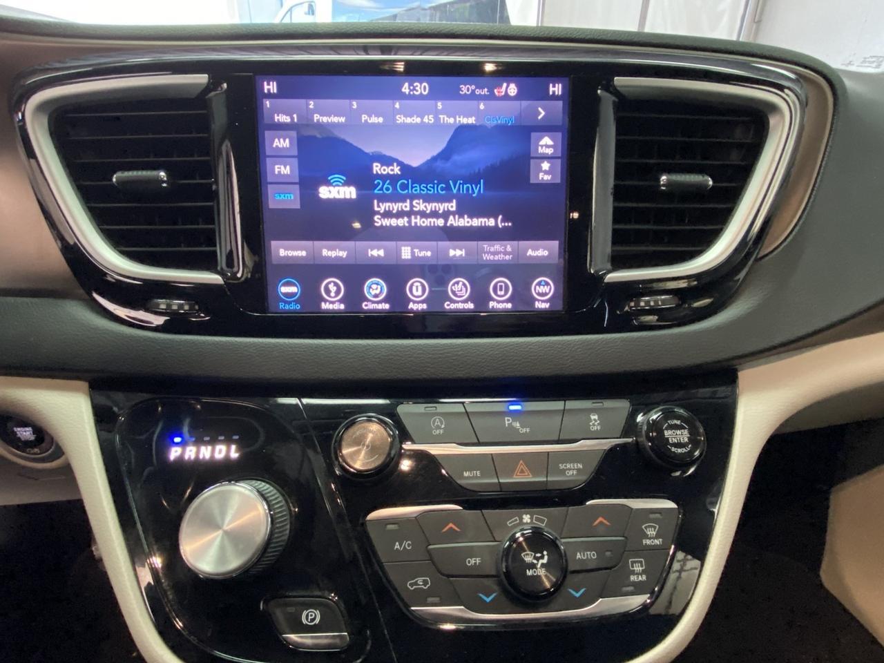 2019 Chrysler Pacifica Touring L 35th Anniversary Richmond Hill NY