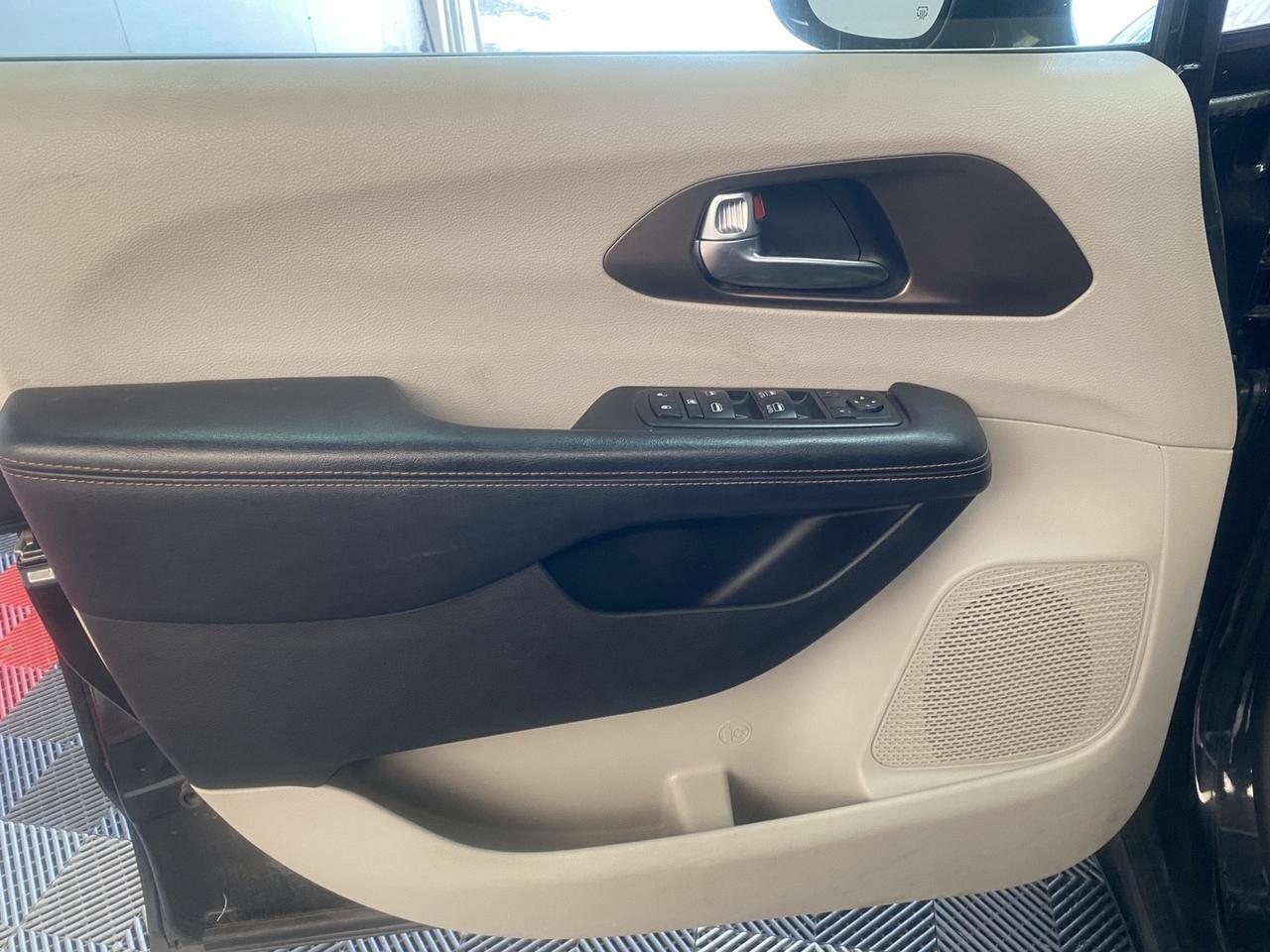 2019 Chrysler Pacifica Touring L 35th Anniversary Richmond Hill NY