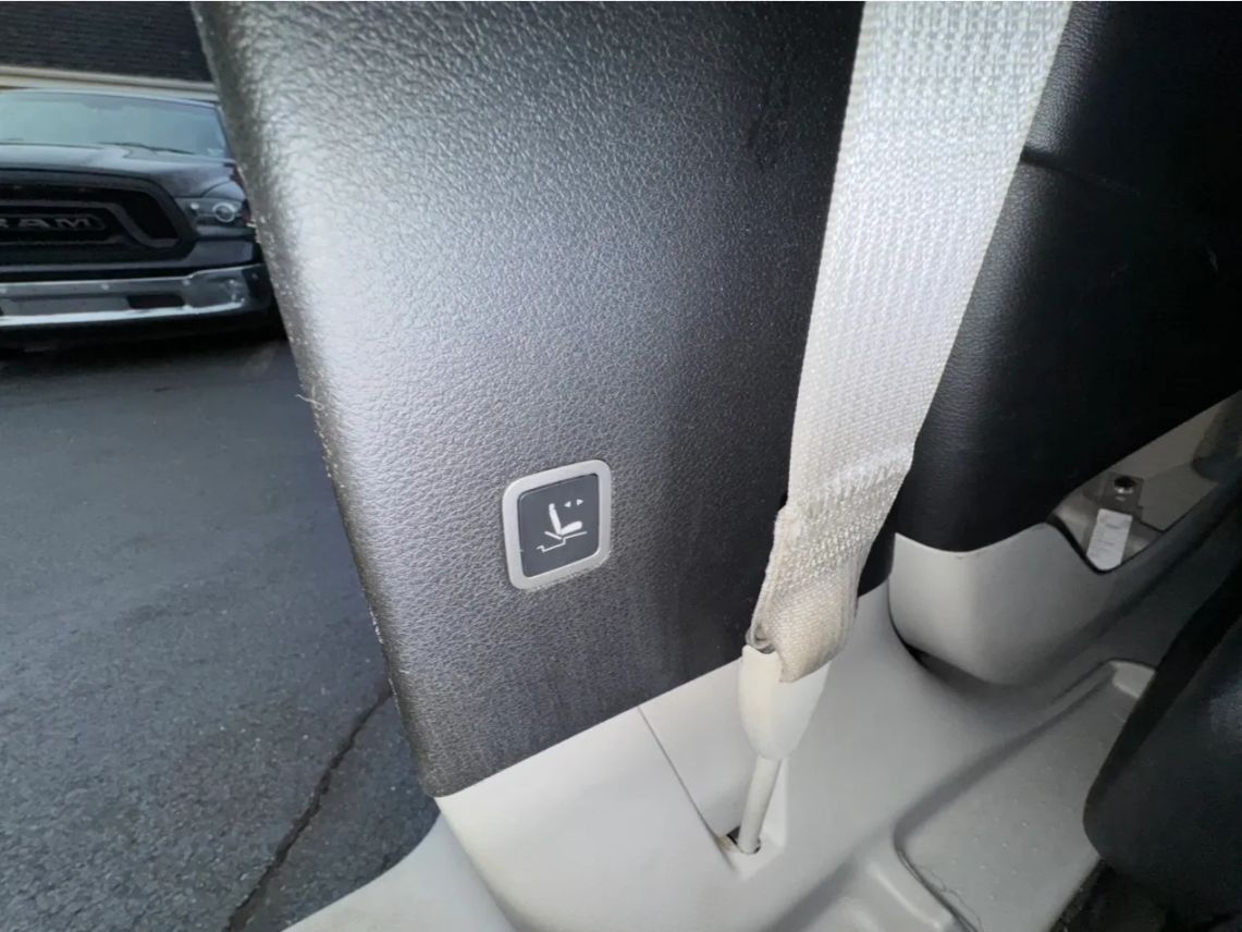 2019 Chrysler Pacifica Touring L Minivan 4D Cincinnati OH