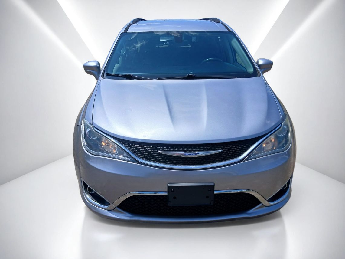 2019 Chrysler Pacifica Touring L Minivan 4D Maitland FL
