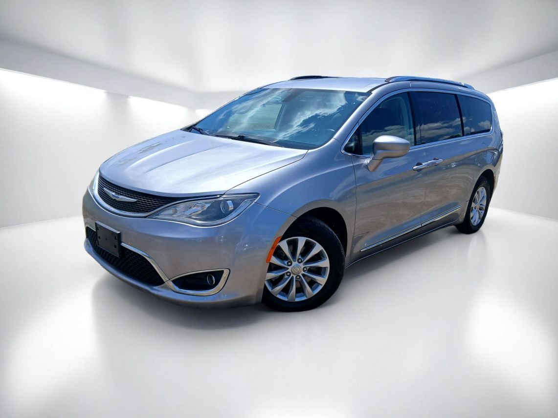 2019 Chrysler Pacifica Touring L Minivan 4D Maitland FL