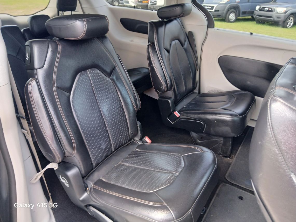 2019 Chrysler Pacifica Touring L Minivan 4D Maitland FL