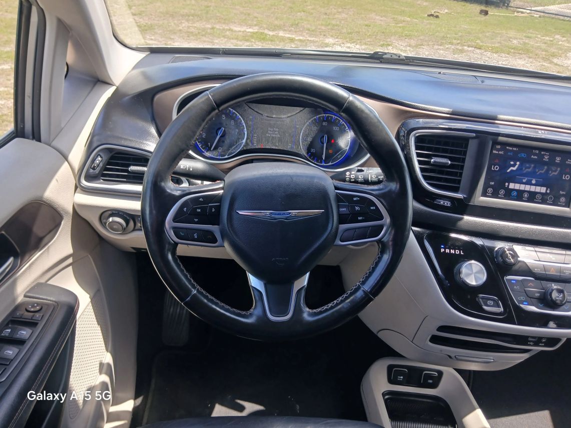 2019 Chrysler Pacifica Touring L Minivan 4D Maitland FL