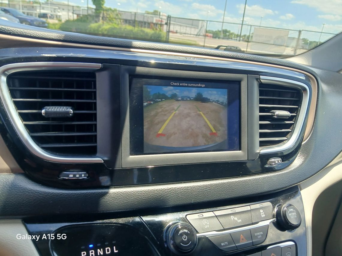 2019 Chrysler Pacifica Touring L Minivan 4D Maitland FL