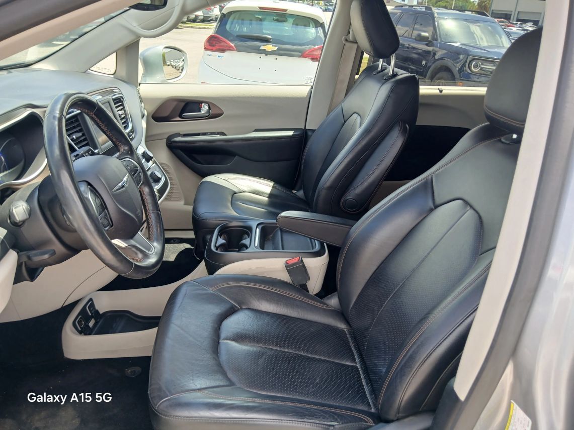 2019 Chrysler Pacifica Touring L Minivan 4D Maitland FL