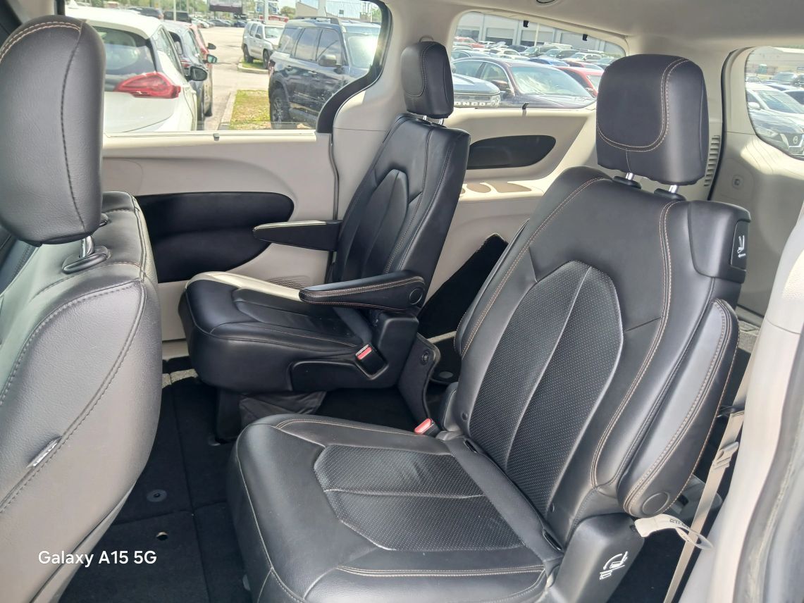 2019 Chrysler Pacifica Touring L Minivan 4D Maitland FL