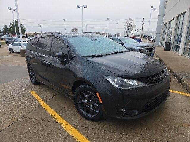 2019 Chrysler Pacifica Touring L Plus West Burlington IA