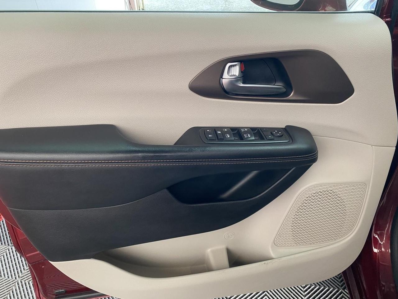 2019 Chrysler Pacifica Touring L Richmond Hill NY