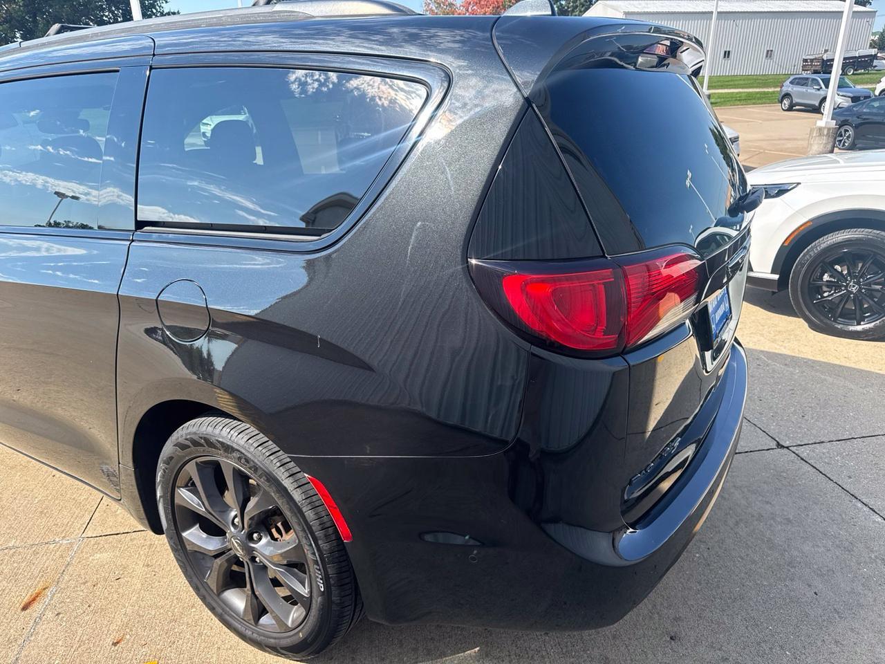 2019 Chrysler Pacifica Touring Plus West Burlington IA
