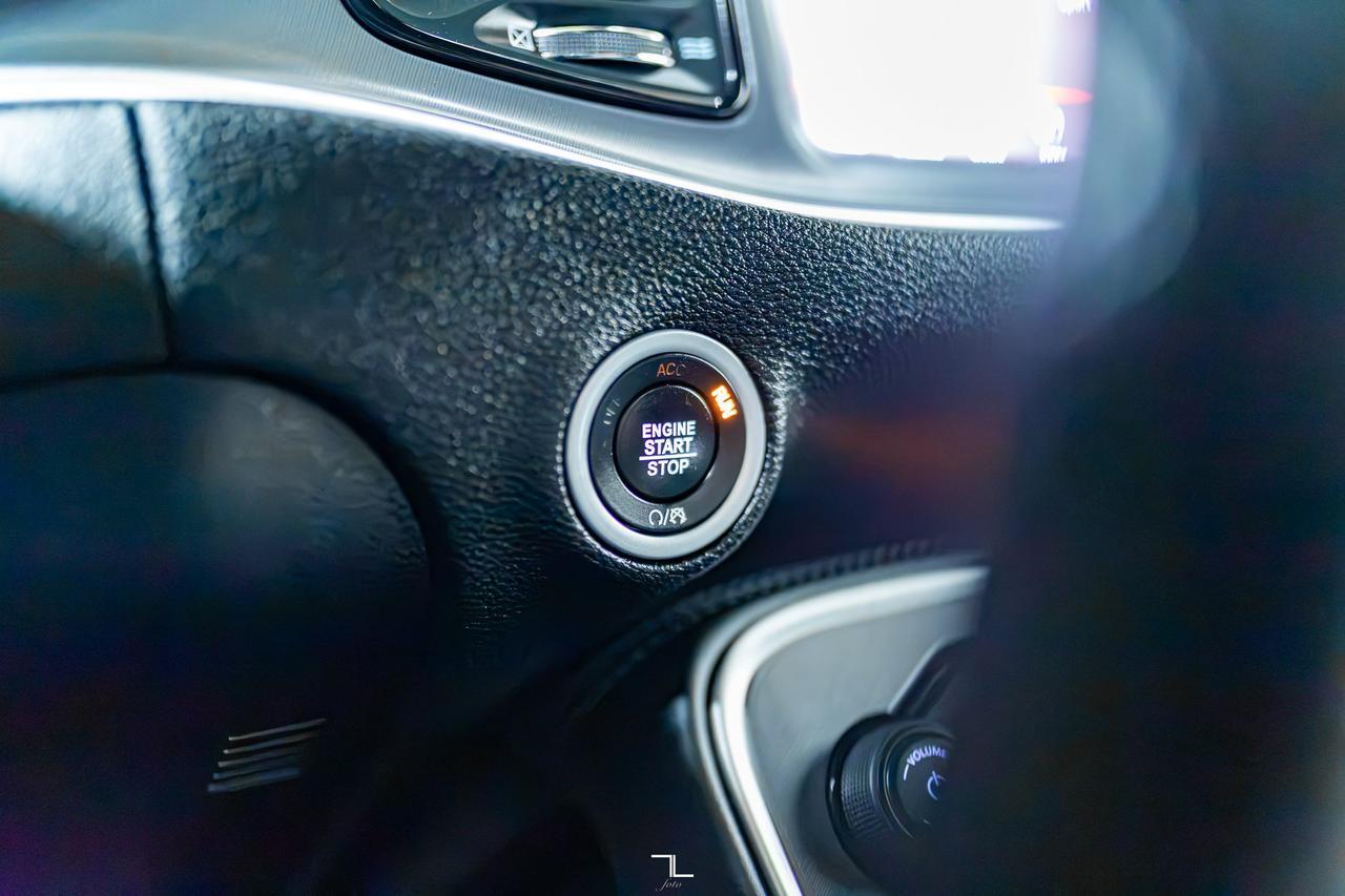 2019 Dodge Challenger R/T Blacktop Manual Nav BCam Red Deer AB
