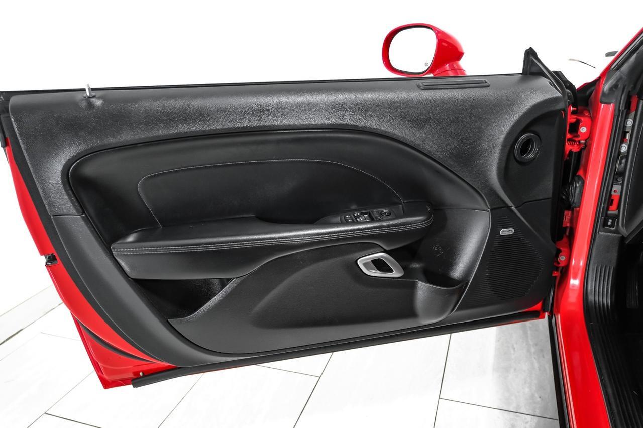 2019 Dodge Challenger R/T SCAT PACK 6.4L HEMI BLIND SPOT SUEDE HEATED AND COOLED SEATS REAR CAMERA KEYLESS START Carrollton TX