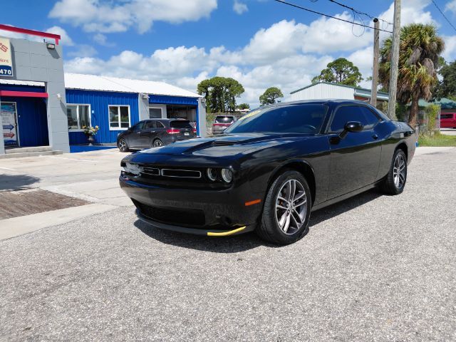 2019 Dodge Challenger SXT AWD