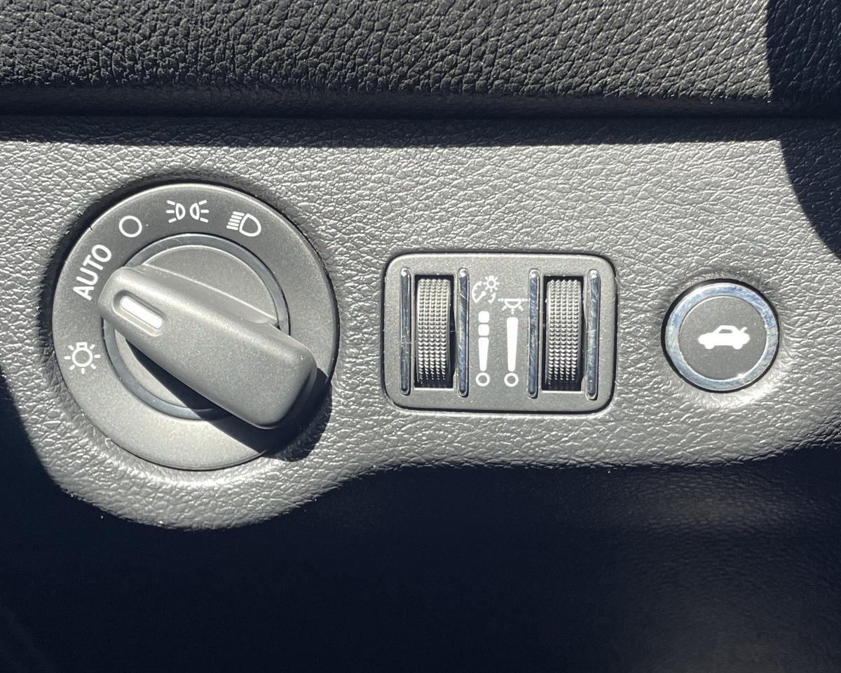 2019 Dodge Challenger SXT Coupe 2D Port Orchard WA