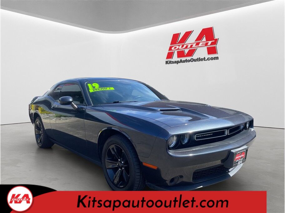 2019 Dodge Challenger SXT Coupe 2D