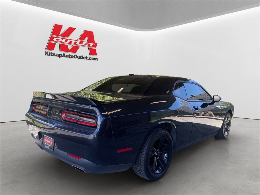 2019 Dodge Challenger SXT Coupe 2D