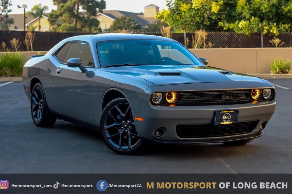 2019_Dodge_Challenger_SXT Coupe 2D_ Long Beach CA